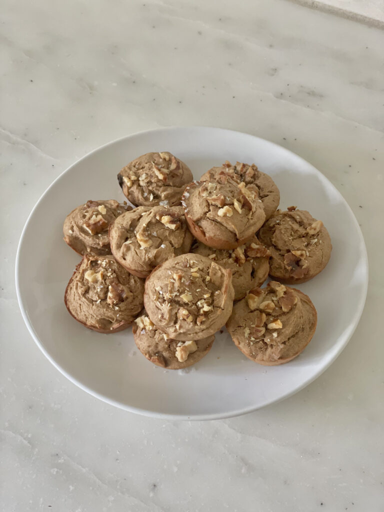 banana bread protein muffins, high protein blood sugar balancing breakfast that will keep you full for hours.