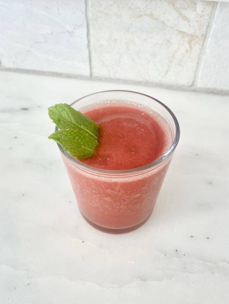 frozen strawberry vodka mojito cocktail
