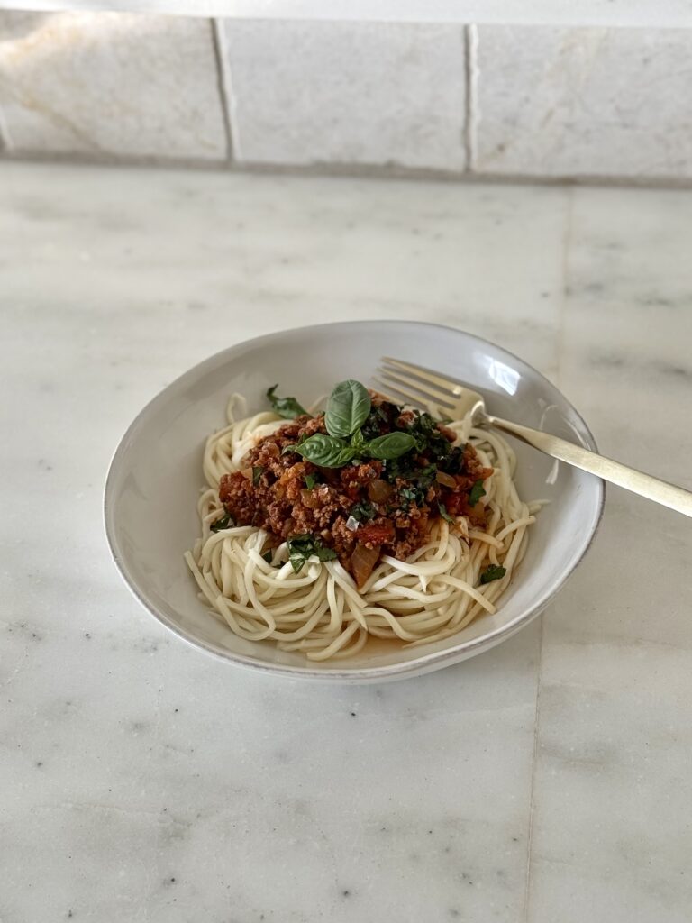 Pasta with bolognese sauce, 30 minute meal, gluten free, dairy free, high protein